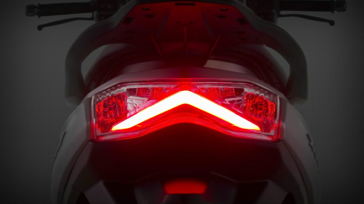 SYMPhONY-ST-125-LED-Ruecklicht-1920x1080-min-1200x675